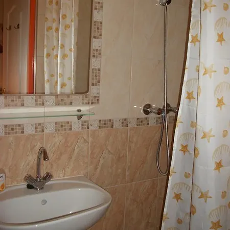 Eden Ii. Guest house