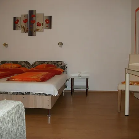 Eden Ii. Guest house
